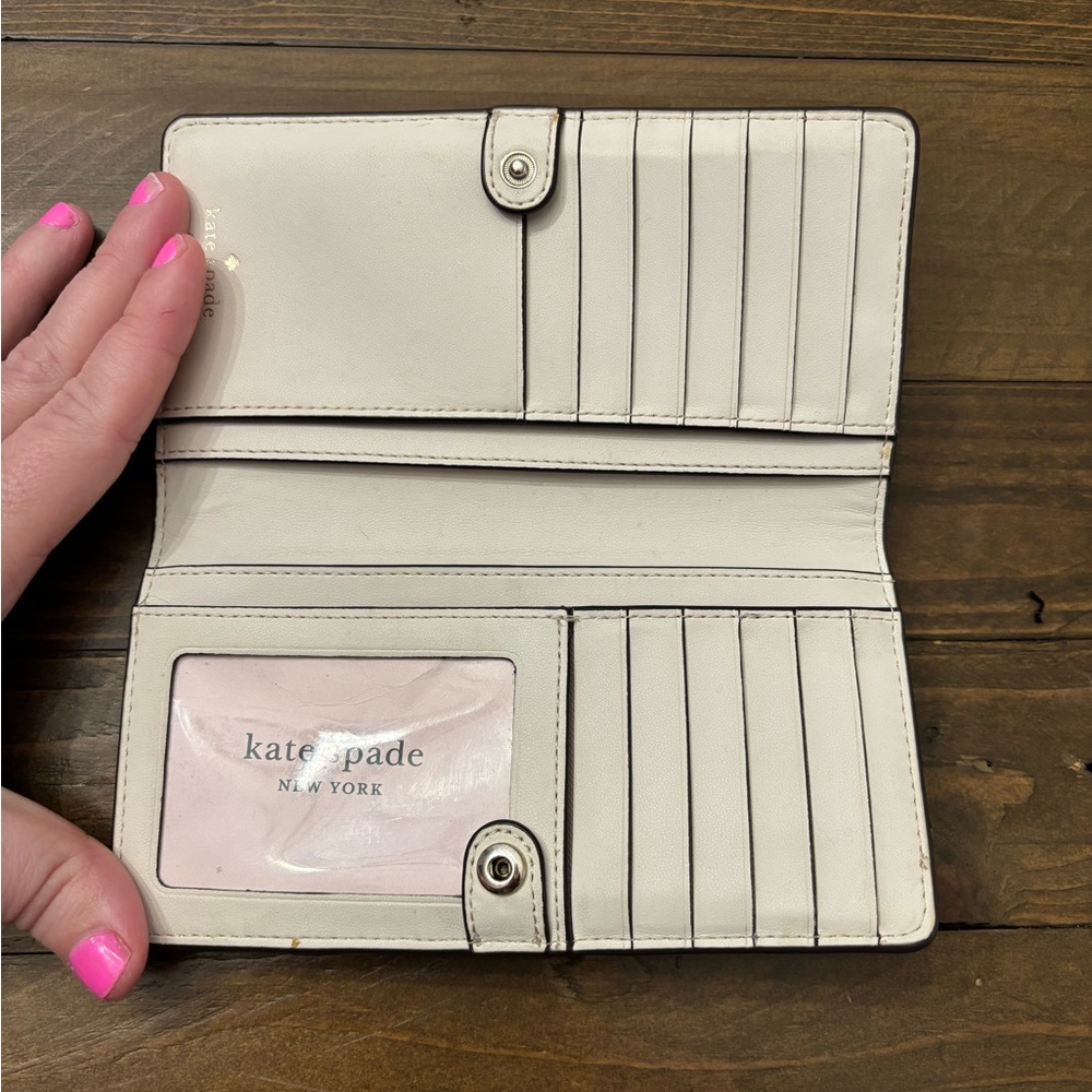 Kate Spade Jana Large Slim Bifold Wallet in Cream Saffiano Leather - Picture 3 of 6